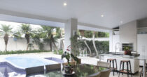 B01 CASA ALTO PADRÃO À VENDA NA BRAVA DE FLORIPA B01 CASA ALTO PADRÃO À VENDA NA BRAVA DE FLORIPA