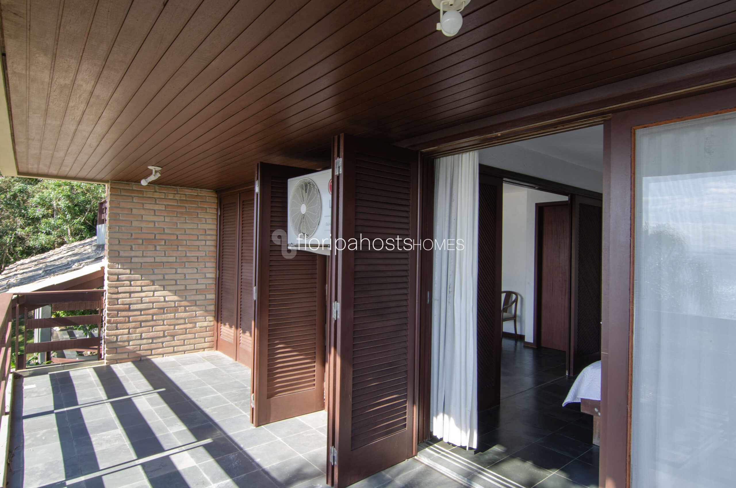 L02v-Imóvel para Investimento e Moradia na Lagoinha | Vista para o Mar em Florianópolis