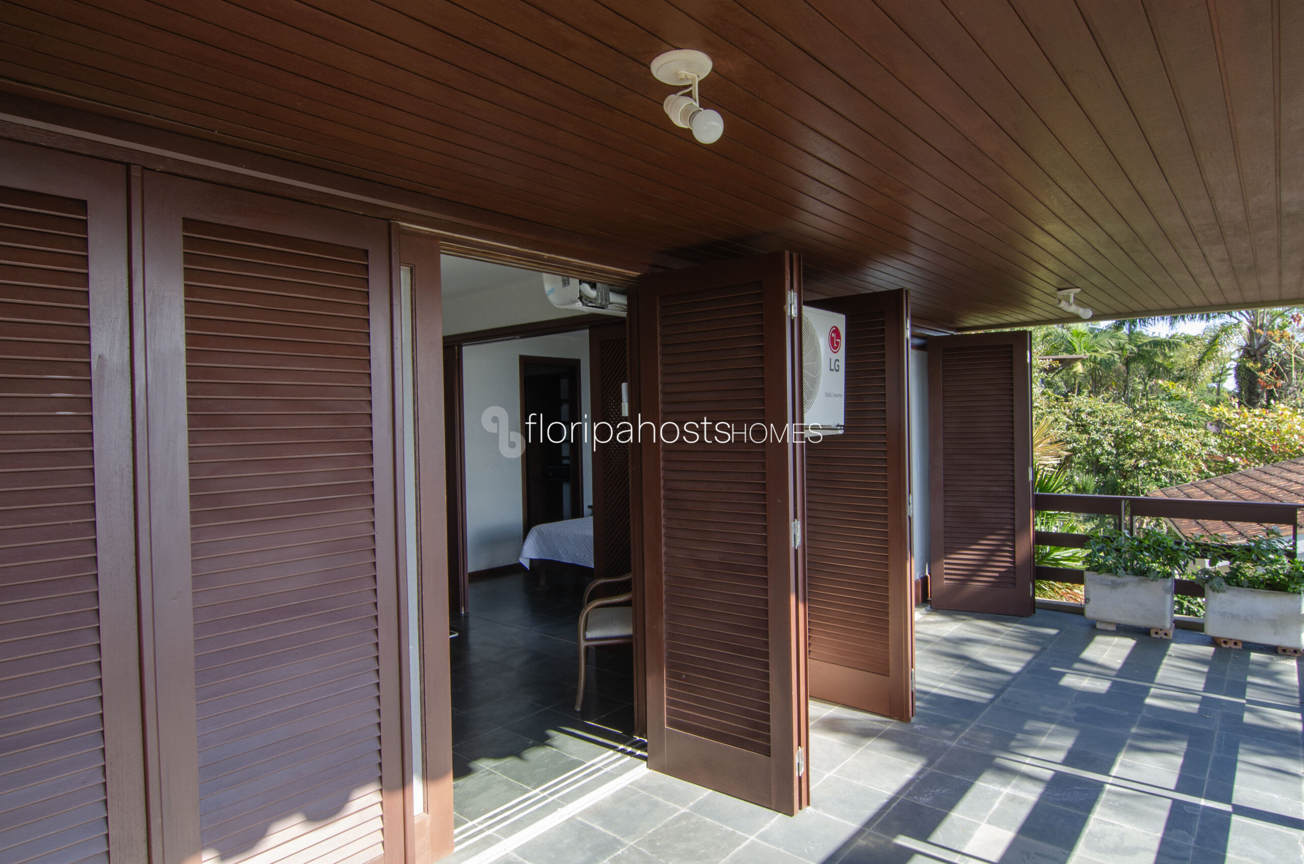 L02v-Imóvel para Investimento e Moradia na Lagoinha | Vista para o Mar em Florianópolis