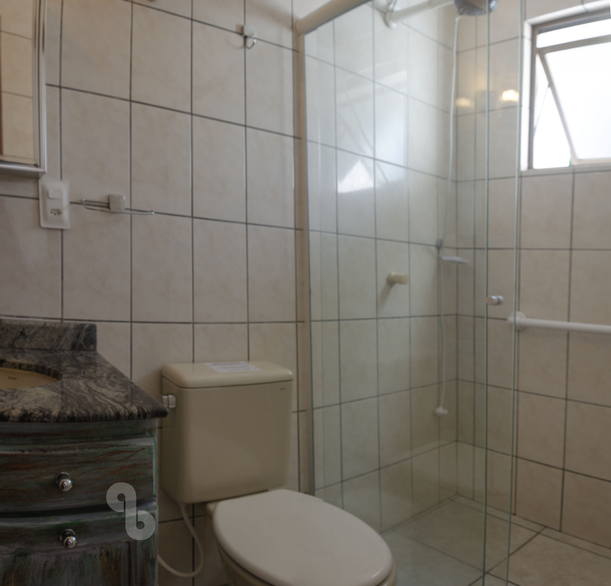 C16- Apartamento perfeito em Floripa! More do lado do mar!