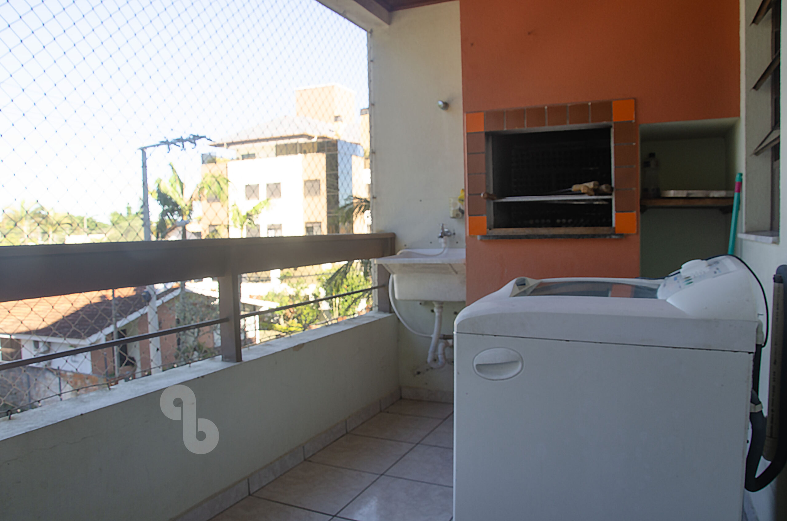 C16- Apartamento perfeito em Floripa! More do lado do mar!