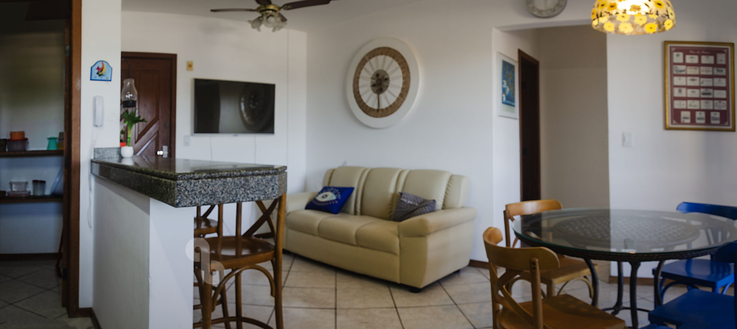 C16- Apartamento perfeito em Floripa! More do lado do mar!