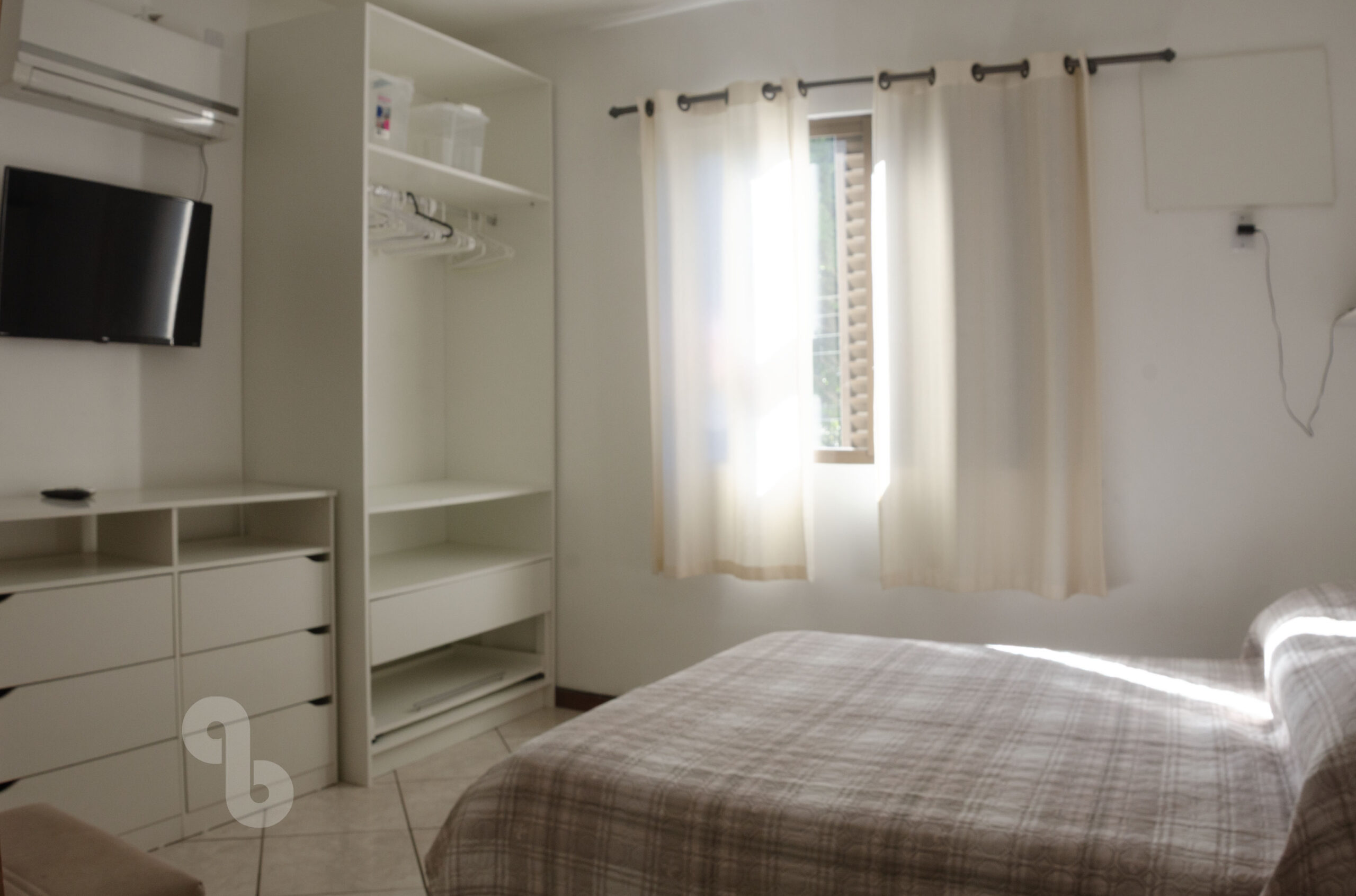 C16- Apartamento perfeito em Floripa! More do lado do mar!
